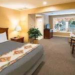 The Inn At Kitchen Kettle
