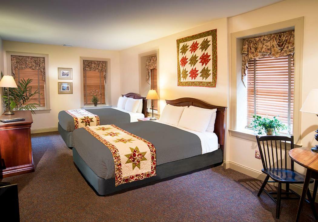 The At Kitchen Kettle Bed and breakfast
